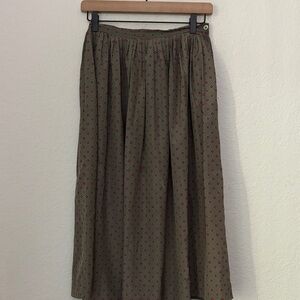Vintage Liz Claiborne  Green tie Patterned Skirt labeled size 10 fits like a 2/4
